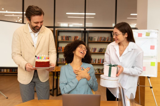 6 Workplace Moments Worth Celebrating to Boost Employee Motivation